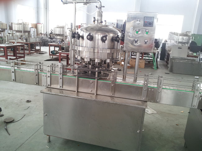 12頭含汽易拉罐飲料灌裝生產(chǎn)線(xiàn)